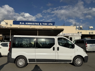 OPEL VIVARO 9-SEAT MBA 2014