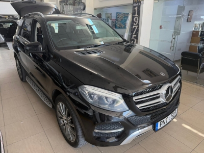 MERCEDES GLE350D PNT589 BLACK