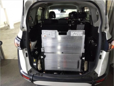 TOYOTA SIENTA  SLOPE 11/2021 WHITE 7014090