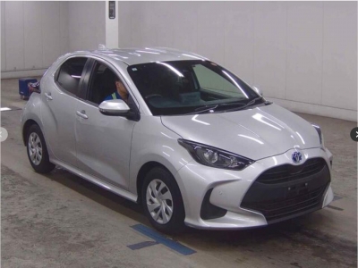TOYOTA YARIS 2022 SILVER 91189