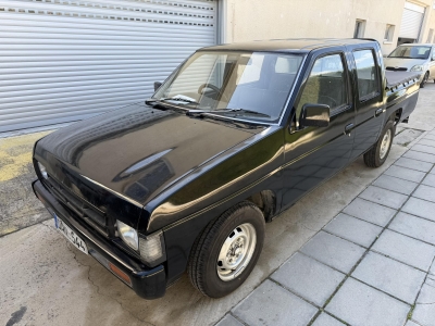 NISSAN D/C  DAN  BLACK