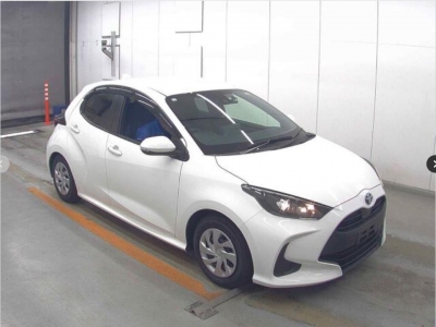 TOYOTA YARIS 2023 WHITE 44367