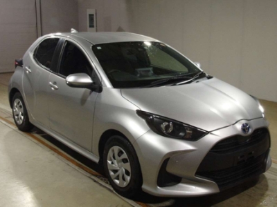 TOYOTA YARIS 2022 SILVER 0602